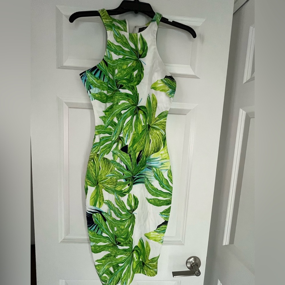 Vibrant Green Leaf Print Midi Dress AX Paris Size 4